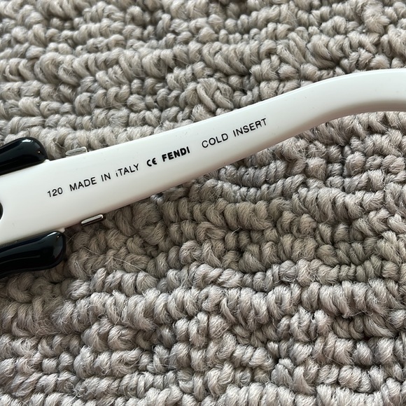 FENDI sunglasses - Picture 5 of 6